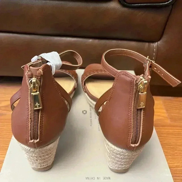 NIB Kenneth Cole Reaction Colton Espadrille Wedge Sandals Luggage Brown 9 - Picture 6 of 8